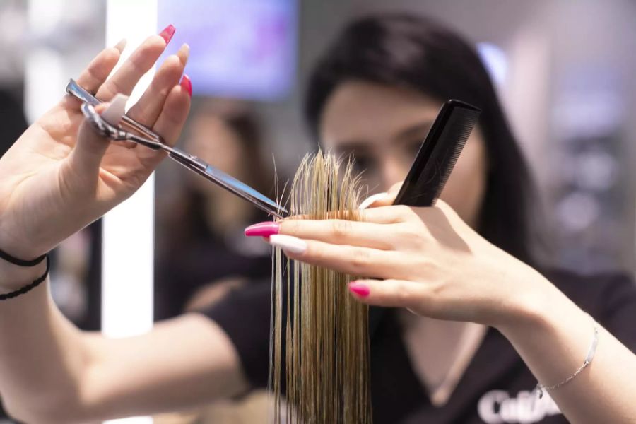 Kurzhaarschnitt Coiffeur Landfrauen