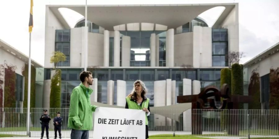 Greenpeace klagt gemeinsam mit drei Ökobauernfamilien