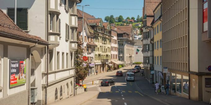 Alte Bahnhofstrasse in der Gemeinde Herisau. Alte Bahnhofstrasse in der Gemeinde Herisau.