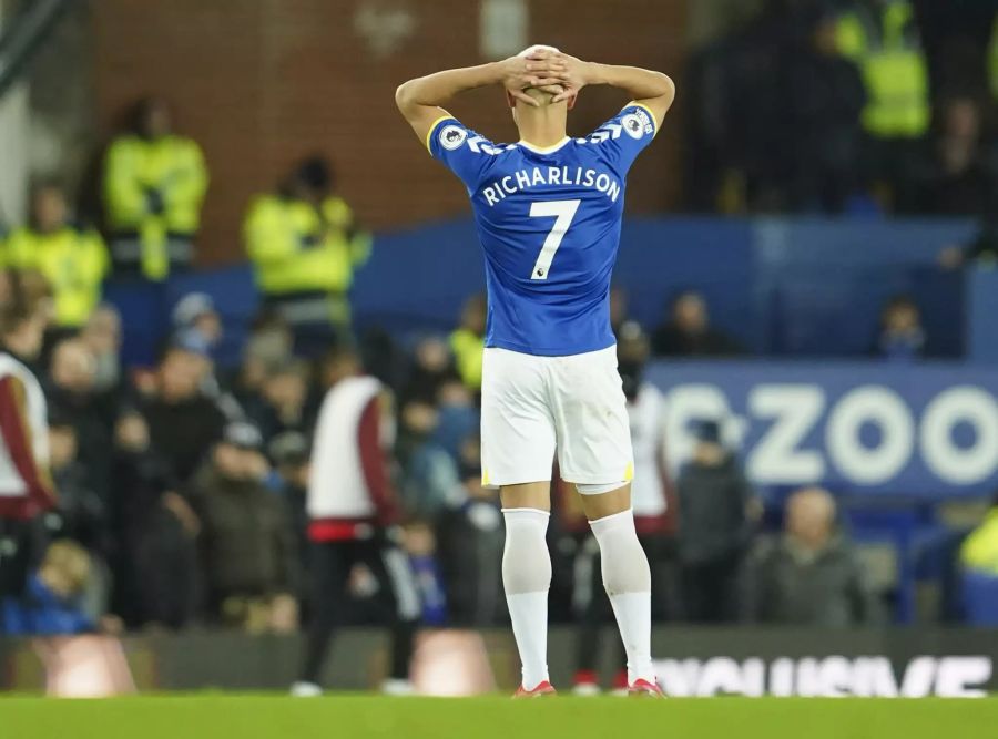 Richarlison kann es kaum glauben.