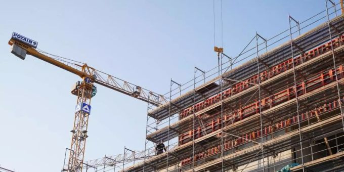 Dank Niedrigzinsen können Immobilienkäufer Wohnungen oder Häuser günstig finanzieren. Foto: Jörg Carstensen/dpa Dank Niedrigzinsen können Immobilienkäufer Wohnungen oder Häuser günstig finanzieren. Foto: Jörg Carstensen/dpa