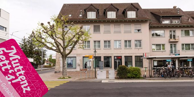 Die UBS an der Hauptstrasse in Muttenz. Die UBS an der Hauptstrasse in Muttenz.