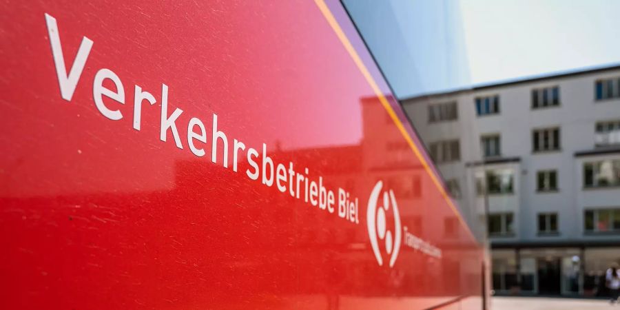 Busbeschriftung Verkehrsbetriebe Biel.