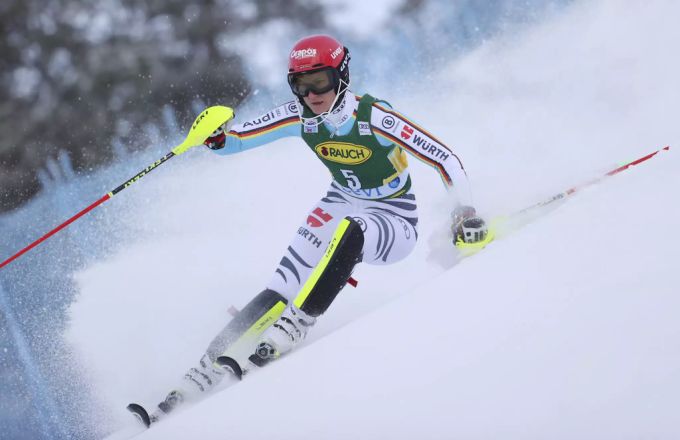 Lena Dürr zeigt einen hervorragenden zweiten Lauf und schafft damit erstmals den Sprung aufs Podest. Lena Dürr