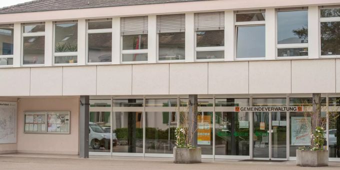 Die Gemeindeverwaltung in Hombrechtikon. Die Gemeindeverwaltung in Hombrechtikon.