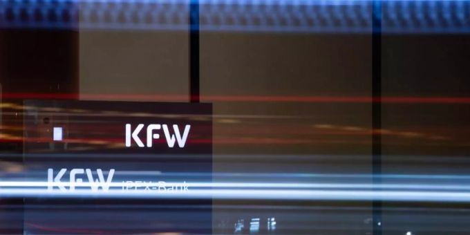 Der staatlichen Förderbank KfW zufolge sollen keine Anträge mehr für Fördergelder für private Ladestationen von E-Autos gestellt werden. Foto: Sebastian Gollnow/dpa Der staatlichen Förderbank KfW zufolge sollen keine Anträge mehr für Fördergelder für private Ladestationen von E-Autos gestellt werden. Foto: Sebastian Gollnow/dpa