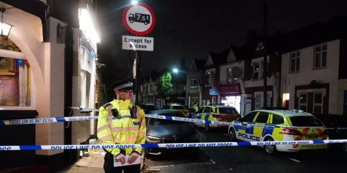 London - London: 20-Jähriger bezahlt Zivilcourage mit seinem Leben