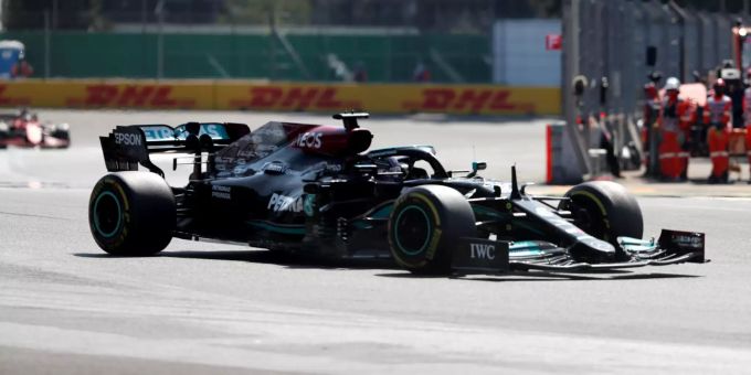Lewis Hamilton muss in Brasilien einen Dämpfer einsstecken. Lewis Hamilton