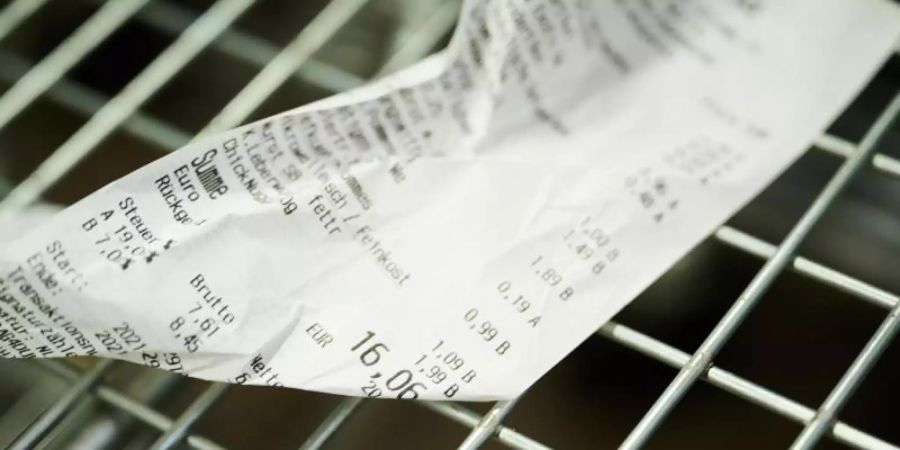 Die Inflation hat im November einen Sprung gemacht und erstmals seit rund 29 Jahren wieder die Fünf-Prozent-Marke erreicht. Foto: Annette Riedl/dpa