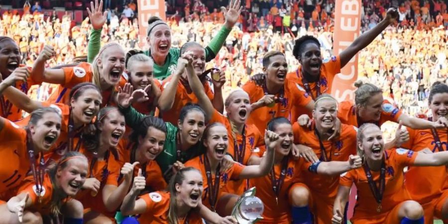 Die Fussballerinnen aus den Niederlanden wurden 2017 zum ersten Mal Europameisterinnen. Foto: Patrick Post/AP/dpa