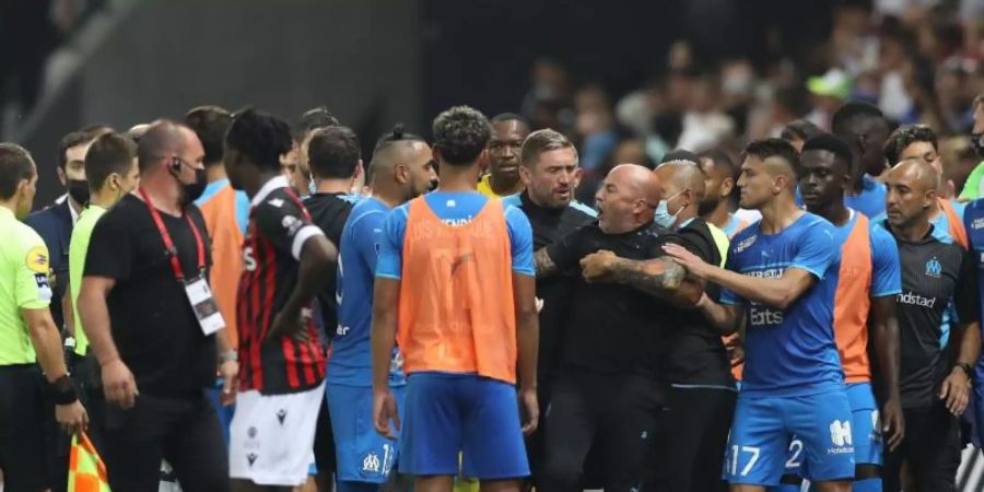 Fankrawalle und Ausschreitungen überschatteten zuletzt den französischen Fussball. Foto: Jonathan Moscrop/CSM via ZUMA Wire/dpa