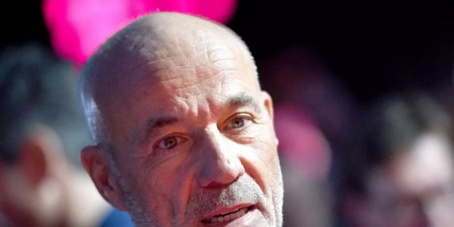 Schauspieler Heiner Lauterbach kommt zu einer Filmpremiere. (Archivbild). Foto: Caroline Seidel/dpa