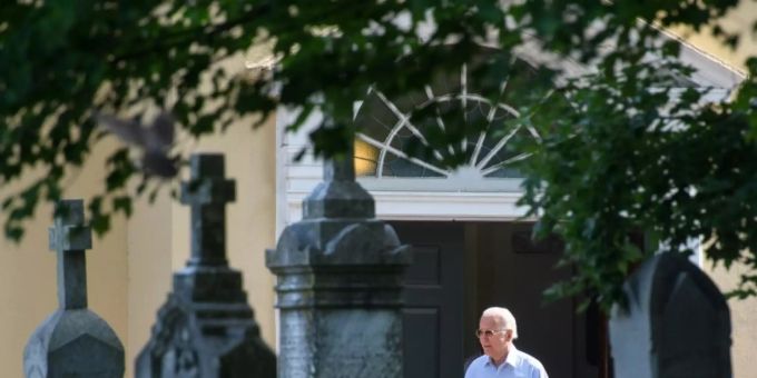 US-Präsident Joe Biden verlässt Kirche US-Präsident Joe Biden verlässt Kirche
