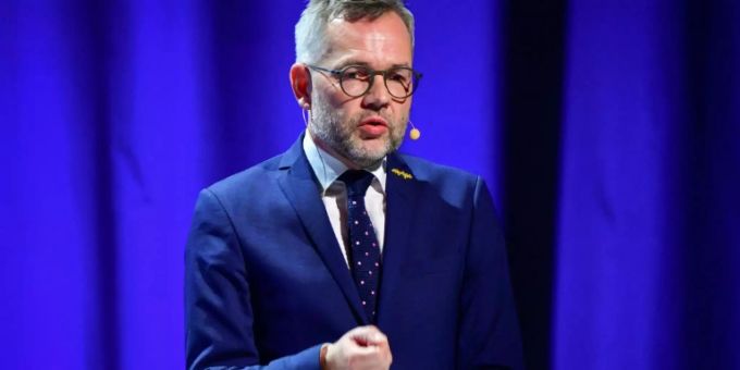 Europa-Staatsminister Roth Europa-Staatsminister Roth