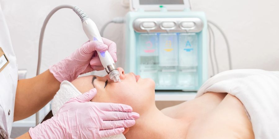 Kosmetikerin HydraFacial