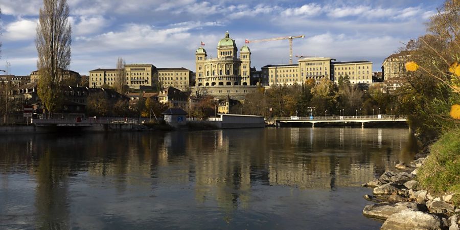 Im Bundeshaus kommen in den nächsten drei Wochen die eidgenössischen Räte zusammen. An der Frühjahrssession werden verschiedene umstrittene Dossiers diskutiert. (Archivbild)