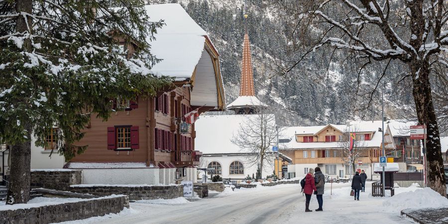 Die äussere Dorfstrasse in Kandersteg. - Kandersteg