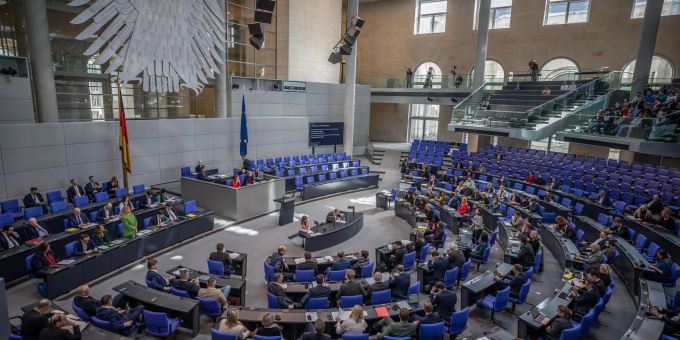 In Deutschland - Christ- und Sozialdemokraten ringen um Kompromisse