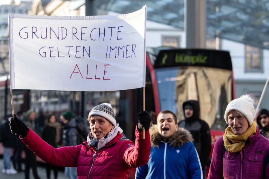 Damit zeigt sich Bern noch versöhnlich: Laut Gesetz wären Beträge bis zu 30'000 Franken möglich.