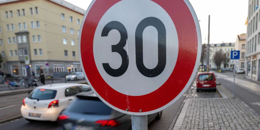 Die Messestadt Leipzig nimmt an einem Verkehrsversuch zu mehr Tempo 30 teil.