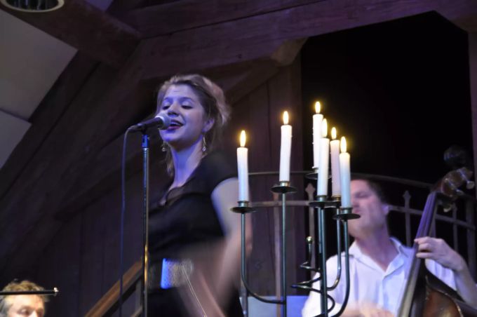 Auftritt von Chantemoiselle im Schlössli. Schlössli Mattstetten.