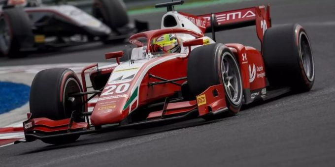 Mick Schumacher fuhr zum ersten Mal in dieser Saison aufs Podest. Foto: James Gasperotti/ZUMA Wire/dpa Mick Schumacher fuhr zum ersten Mal in dieser Saison aufs Podest. Foto: James Gasperotti/ZUMA Wire/dpa