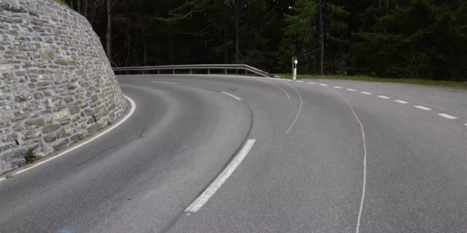 Arosastrasse Richtung Pagig. Unfall