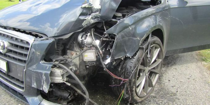 Verkehrsunfall in Mollis.