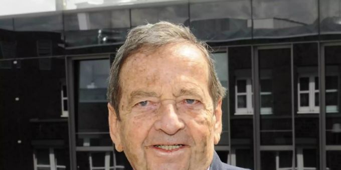 Peter Thomas ist tot. Foto: Horst Galuschka/dpa Peter Thomas ist tot. Foto: Horst Galuschka/dpa