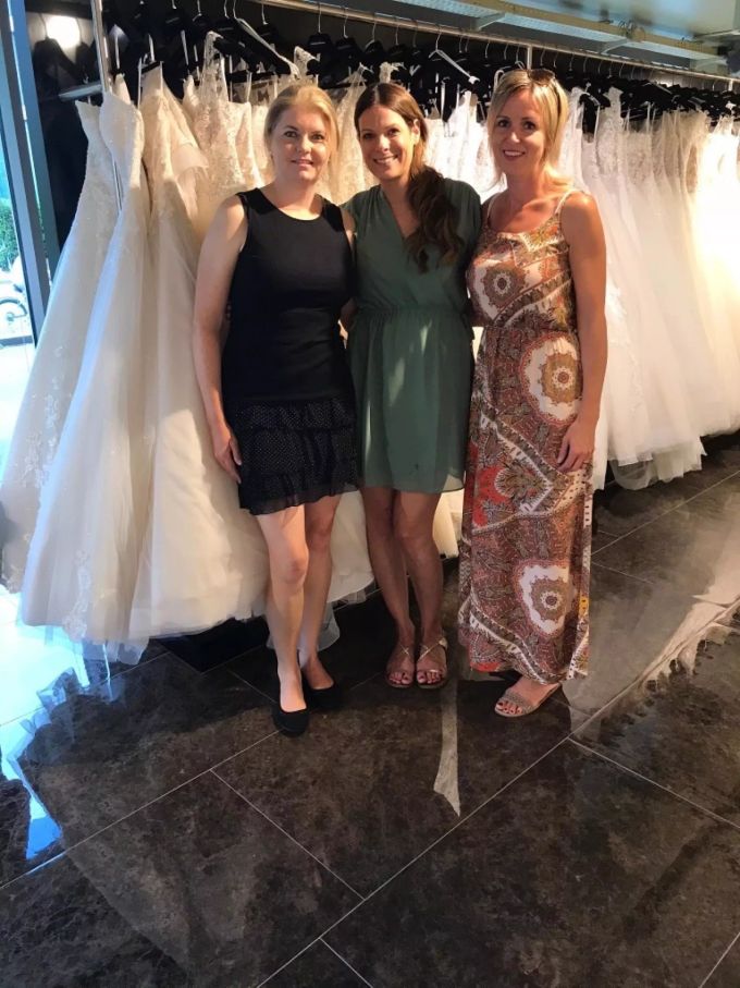 «Bauer, ledig, sucht»: Sabrina hat ihr Traumkleid für die grosse Hochzeit im nächsten Jahr gefunden. Bauer ledig sucht Sabrina