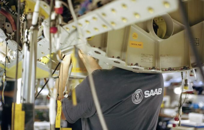 Schwedische Grossunternehmen wie Saab, Volvo und Scania sind stark auf den internationalen Handel ausgerichtet – auch ohne Lockdown gerät die schwedische Wirtschaft in eine Rezession. Schweden Wirtschaft coronavirus
