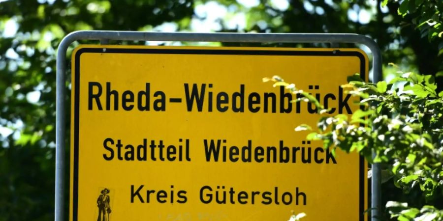 Tönnies-Schlachthof in Rheda-Wiedenbrück besetzt