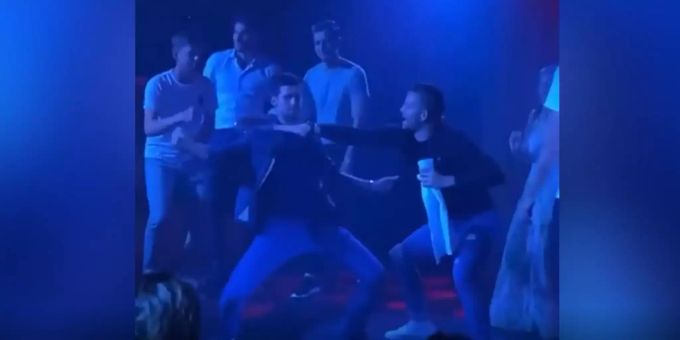 Nach Flop-Party - Novak Djokovic trabt zum Coronavirus-Test an