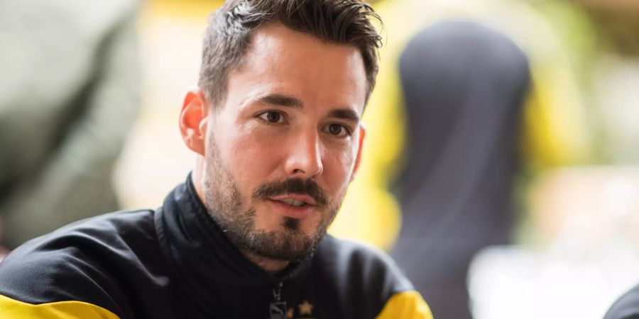 Goalie Roman Bürki hat seinen Vertrag beim BVB kürzlich verlängert.