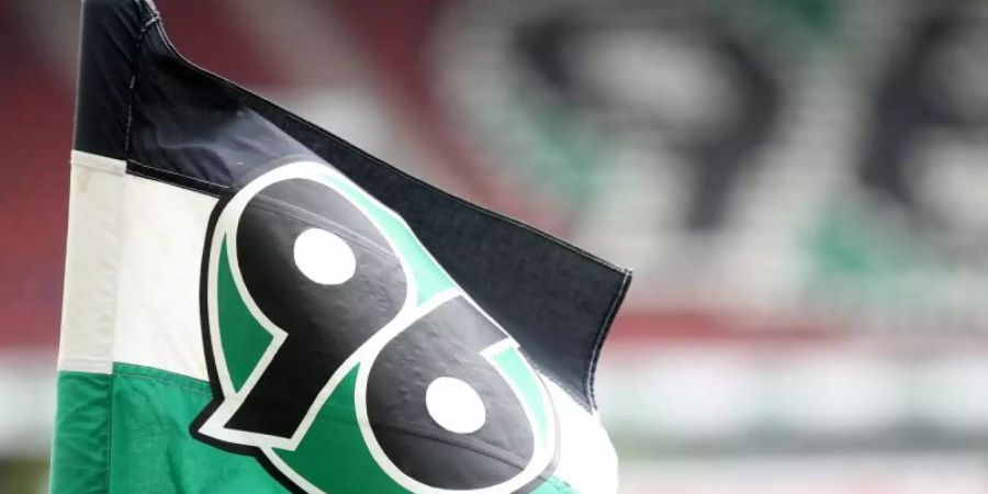 Fünf Profis von Hannover 96 hatten gegen die Corona-Auflagen verstossen. Foto: Friedemann Vogel / Pool/epa/Pool/dpa