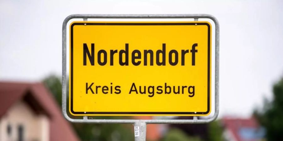 In Nordendorf sind zwei Jugendliche unter noch ungeklärten Umständen ums Leben gekommen. Foto: Matthias Balk/dpa