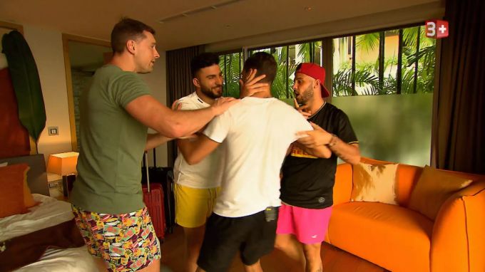 Kampf ums schönste Zimmer bei der Bachelorette. Bachelorette 2020