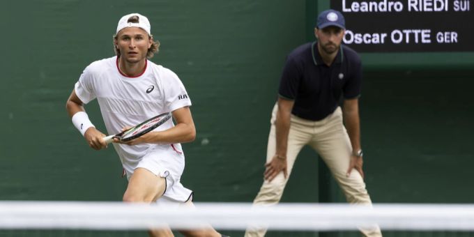 Leandro Riedi im Einsatz in Wimbledon 2023. Leandro Riedi