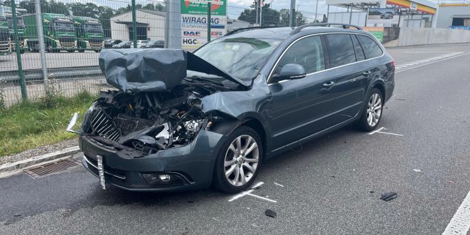 Wil SG: Auffahrunfall zwischen drei Autos. Wil SG Unfall