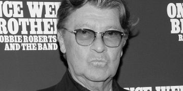 The band Gittarist robbie robertson