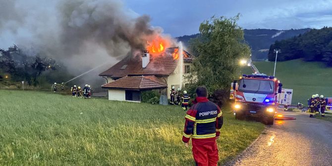 Brand nach Blitzeinschlag