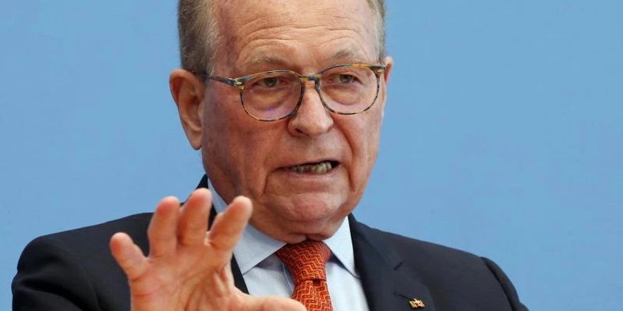 Wolfgang Ischinger, Vorsitzender der Münchner Sicherheitskonferenz, unterstreicht seine Einladung an die russische Führung. Foto: Wolfgang Kumm/dpa