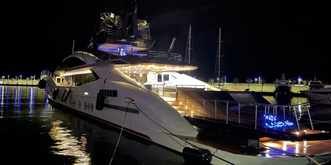 65 Mio. Euro wert - Russische Oligarchen-Jacht in Italien festgesetzt