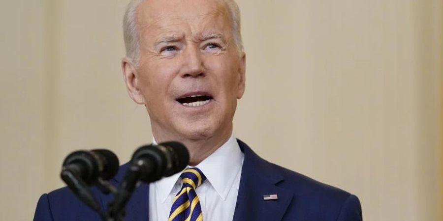 Joe Biden, Präsident der USA, spricht während einer Pressekonferenz im East Room des Weissen Hauses. Foto: Susan Walsh/AP/dpa