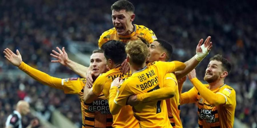 Cambridge United steht nach dem Sieg in Newcastle in der vierten Runde des FA Cups. Foto: Owen Humphreys/PA Wire/dpa