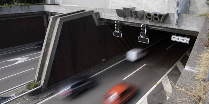 Blick auf die St. Galler Stadtautobahn mit Rosenbergtunnel, aufgenommen am Freitag, 30. Juni 2017, in St. Gallen. Rosenburhtunnel