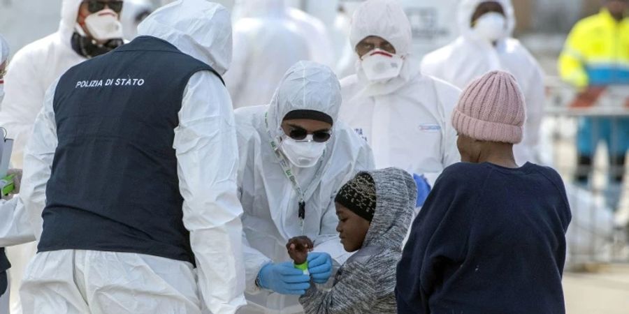 Ankunft von durch «Sea Watch» Geretteten in Messina im Frühjahr 2020