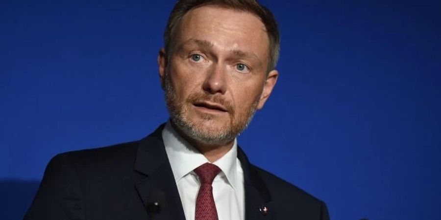 Bundesfinanzminister Christian Lindner (FDP) will die Verteidigungsfähigkeit Deutschlands in Zukunft stärker in den Fokus nehmen. Foto: Eric Piermont/AFP/dpa