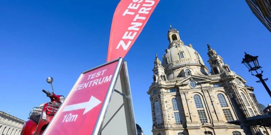 Die Gesundheitsämter meldeten dem RKI binnen eines Tages 237.086 Neuinfektionen. Foto: Robert Michael/dpa-Zentralbild/dpa