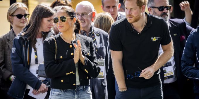 Der hat ihnen wohl gerade noch bei ihrer Entscheidung nach London zu reisen gefehlt! Der Vater von Meghan Markle, Thomas, will mit Prinz Charles persönlich sprechen. Meghan Markle Prinz Harry